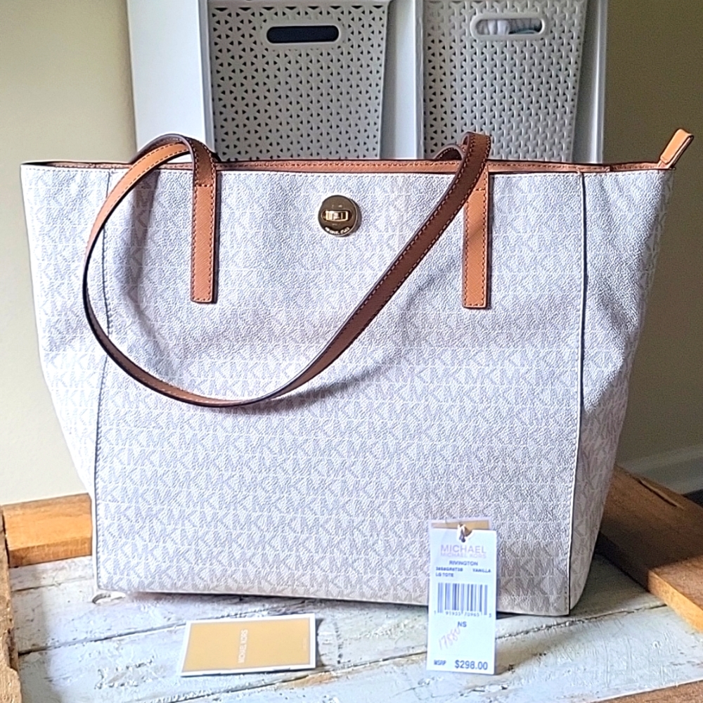 COPY - Michael Kors Rinvington tote bag Make me an Offer😊